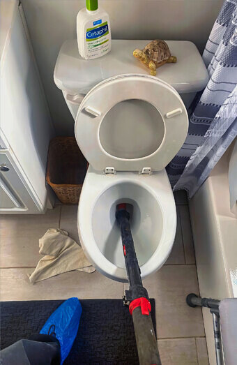 https://blockeddrainsmadeley.com.au/uploads/2025/07/blocked-toilet-54169.jpg